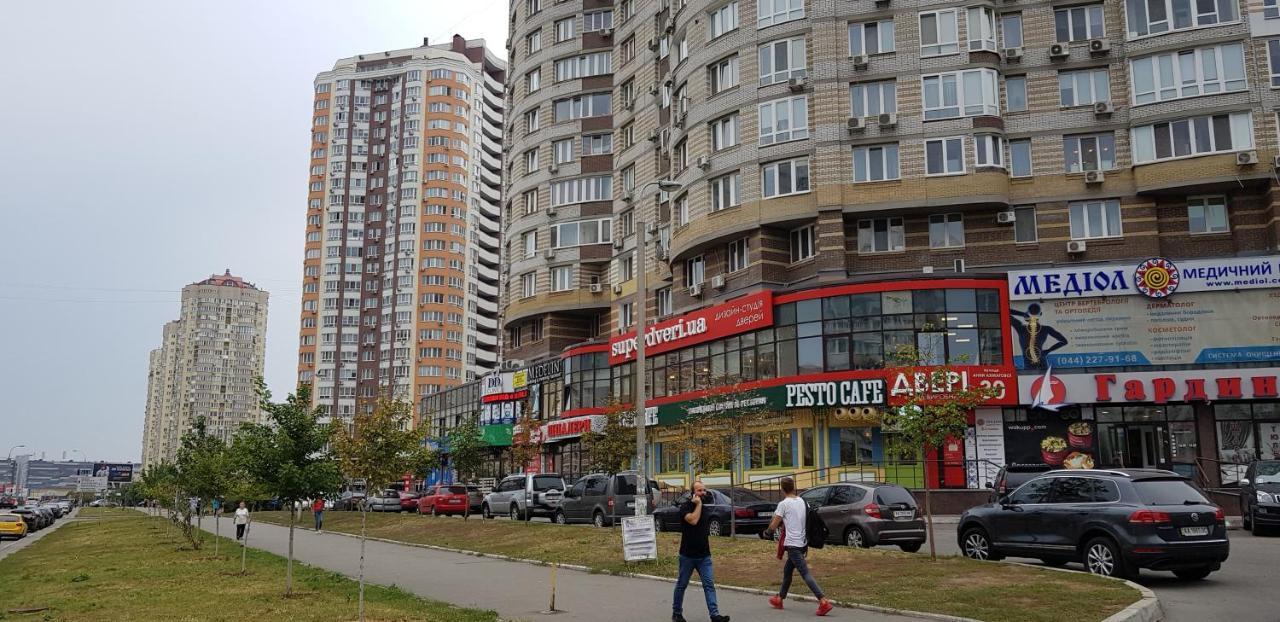 Apartments "Pleasure" Kijev Kültér fotó